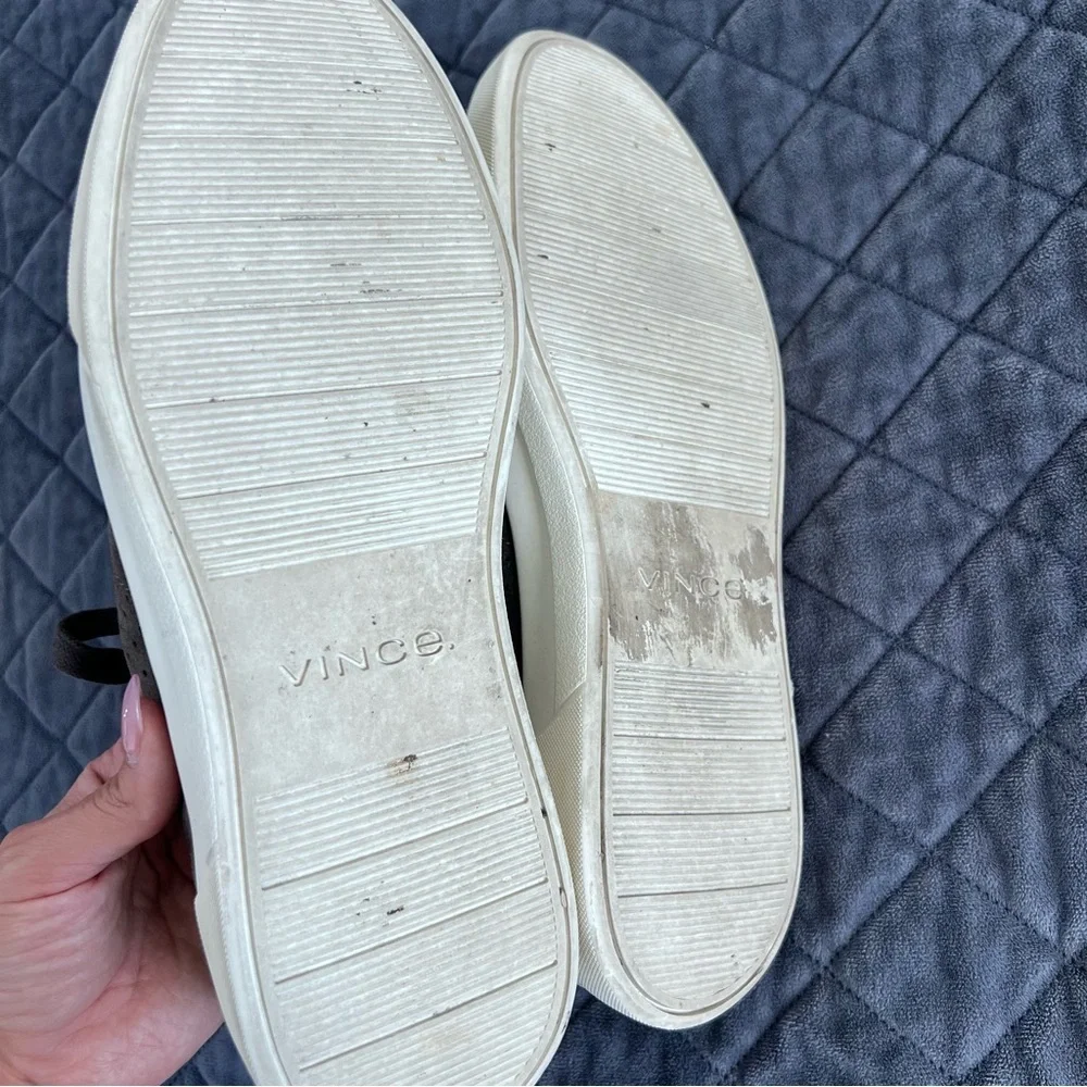 Vince Shoes Mens Size 9 Gray Suede Low Top Sneakers Leather Trim Casual Comfort - Picture 5 of 10